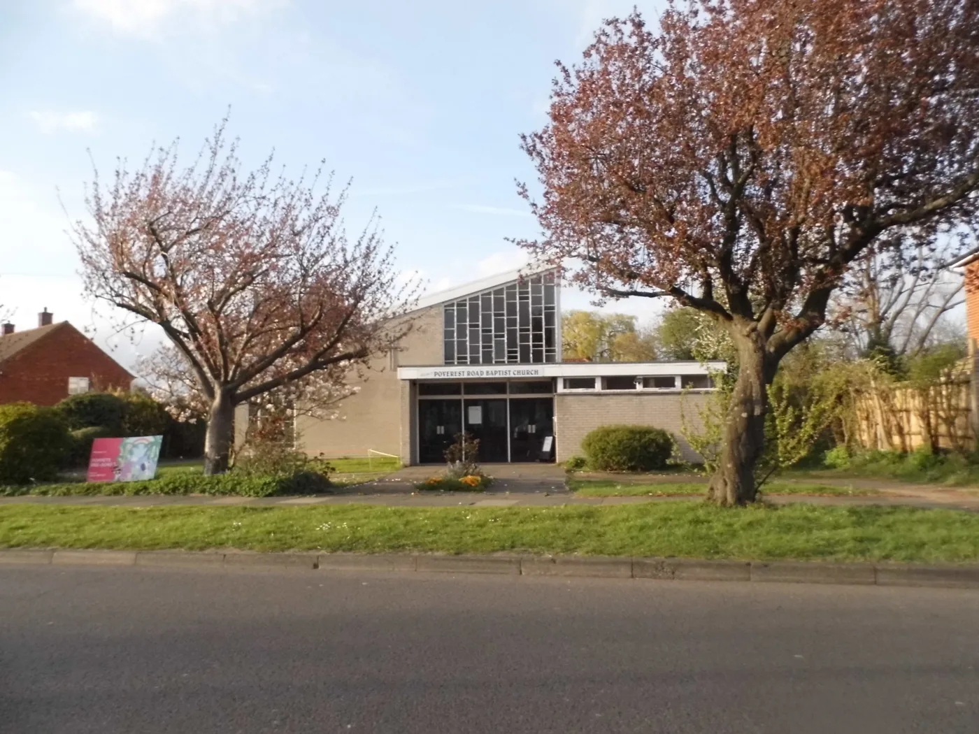Poverest Road Baptist Church on Poverest Road, Orpington; the approved 42-home scheme sits on the adult education centre site along the same road